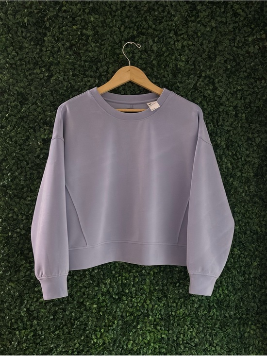 all in motion Tops - NWOT Sz L All in Motion Open Back Cropped Sweatshirt Iridescent Lilac Lavender